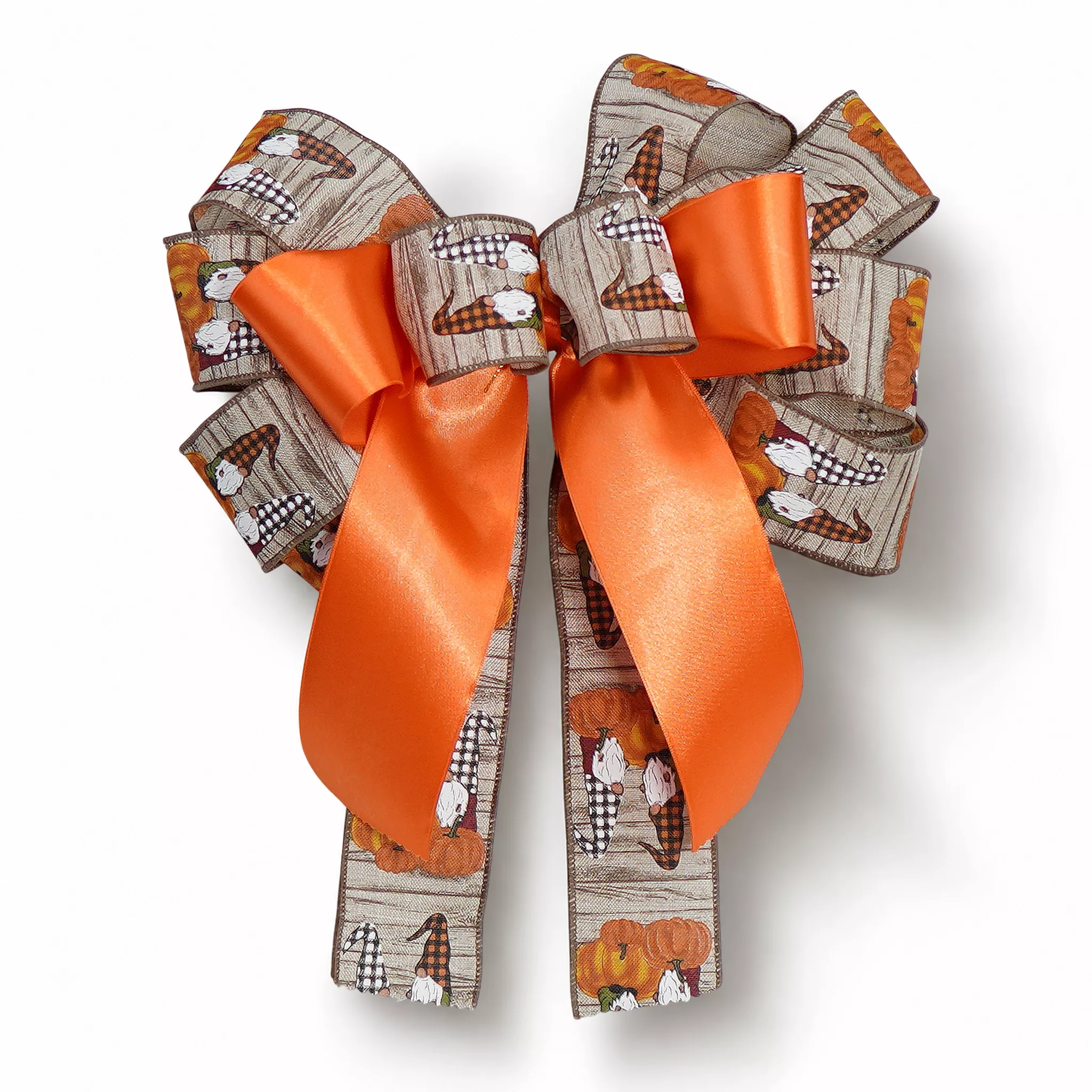 Moño de listón estampado con duendes y listón satinado naranja